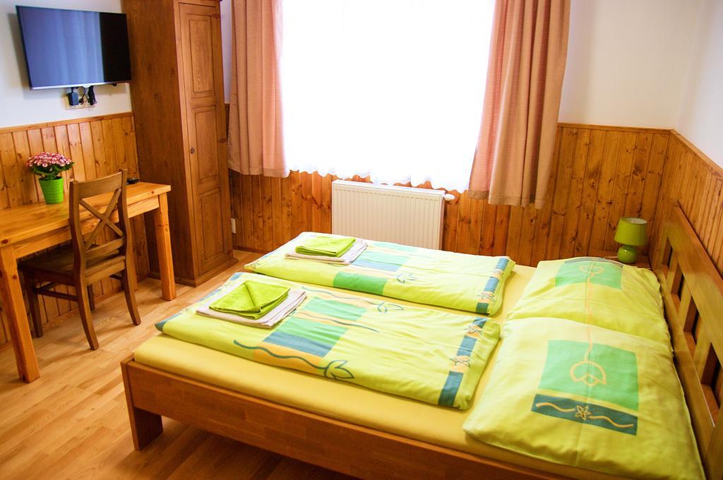 Vila Pod Branou Poprad Exterior photo